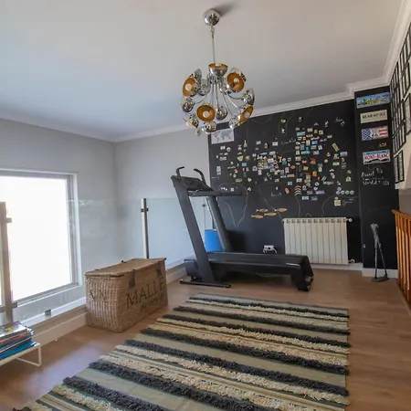 Villa 4 Bedrooms With Private Pool Enclosed Garden And Wifi At 3 Km Away From The *