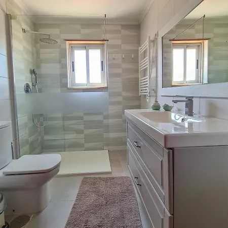 4 Bedrooms With Private Pool Enclosed Garden And Wifi At 3 Km Away From The * Alcabideche