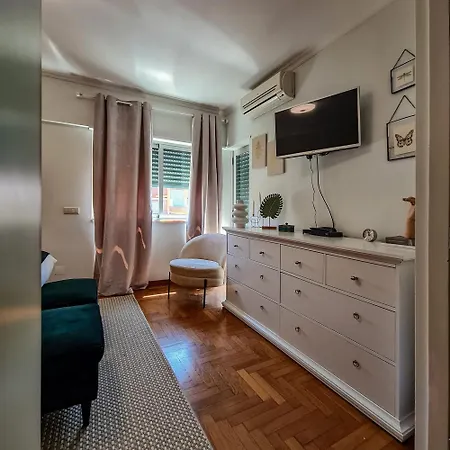 4 Bedrooms With Private Pool Enclosed Garden And Wifi At 3 Km Away From The Villa *