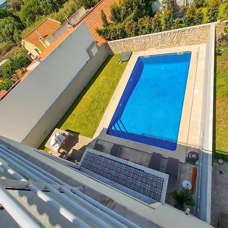 4 Bedrooms With Private Pool Enclosed Garden And Wifi At 3 Km Away From The *